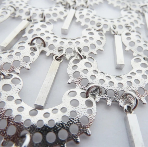 Sarah Coventry Charisma Vintage Silver tone Chandelier Necklace EUC - Picture 3 of 6